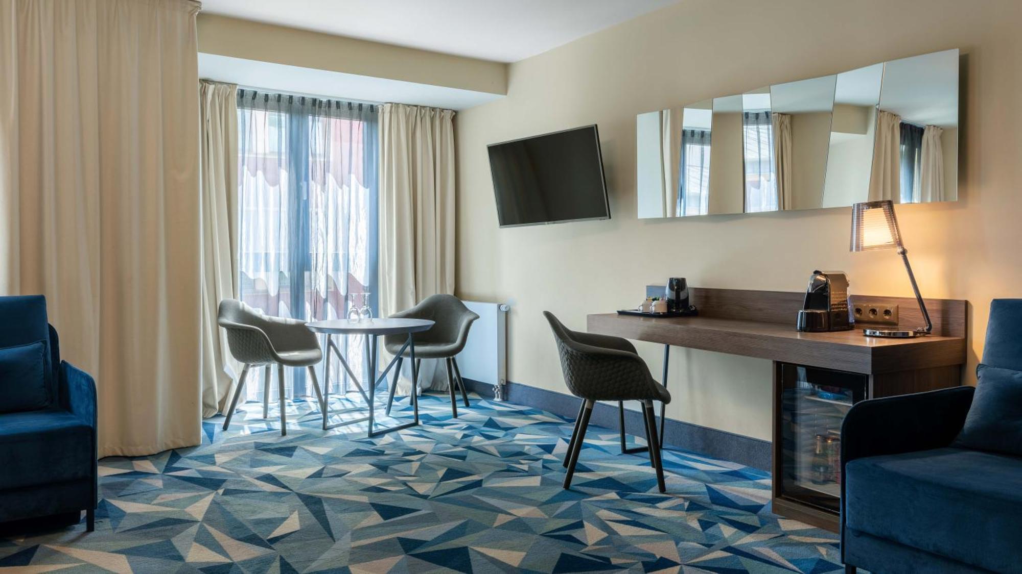 Wellton Riverside Spa Hotel Riga Ngoại thất bức ảnh